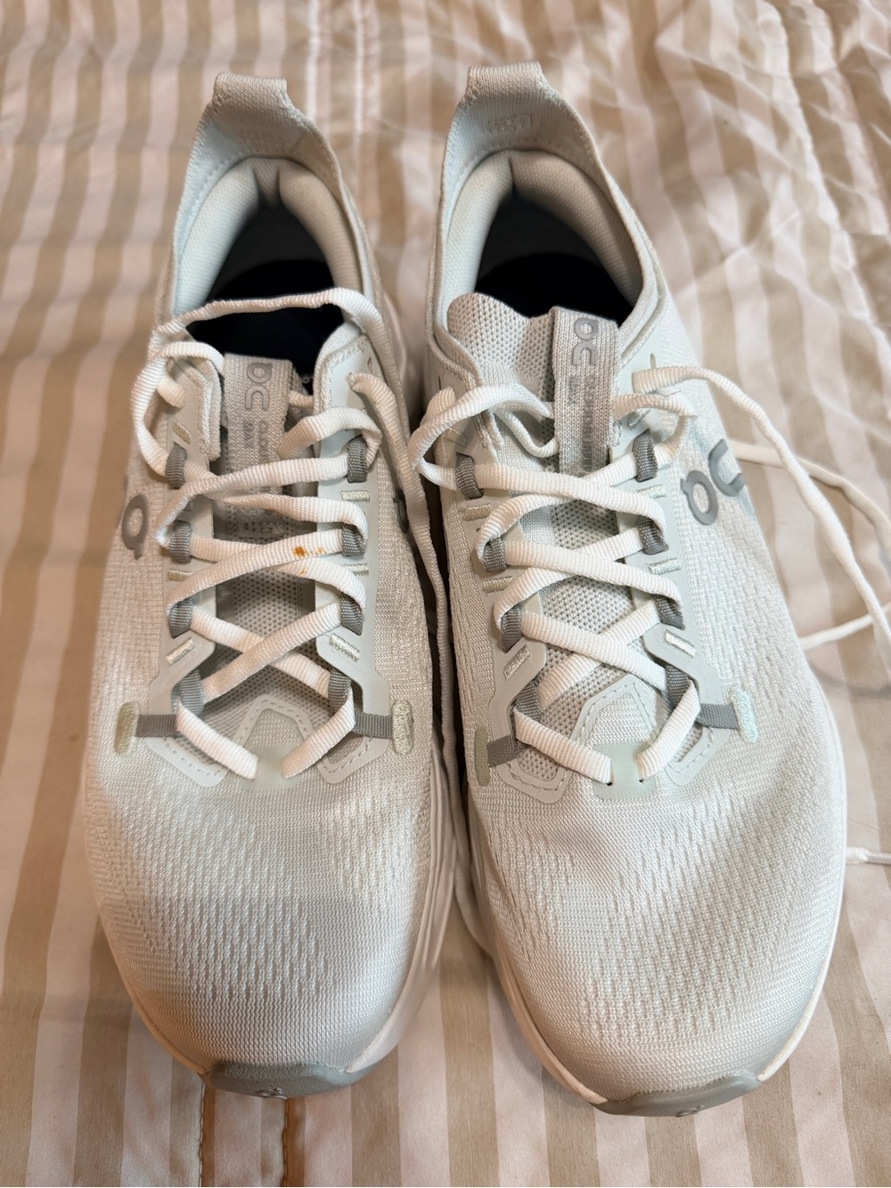 On Running Women's White Lightweight Athletic Running Shoes